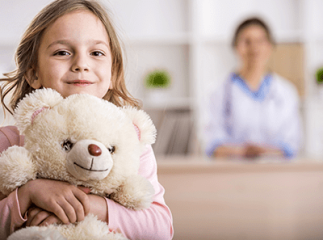 enfant chez le médecin